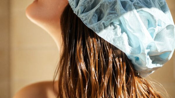 Les avantages d'utiliser un bonnet de douche jetable pour vos cheveux